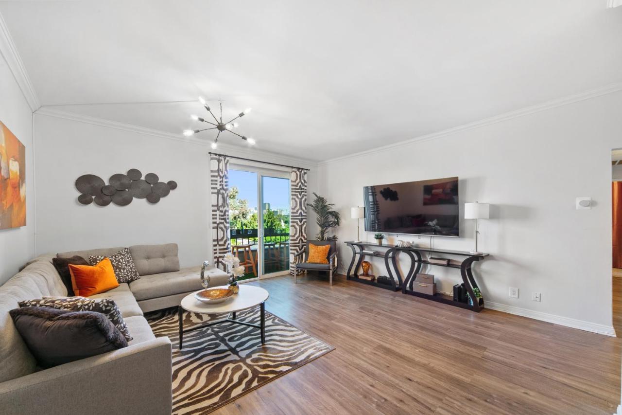 Beverly Hills 2 Bed 2 Bath Penthouse With Den And Parking 414 Los Angeles Exterior foto